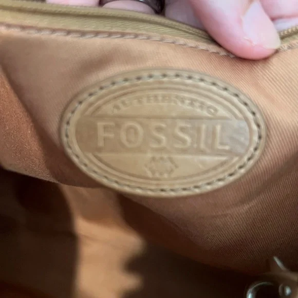 Fossil Women's Sydney Shopper Shoulder Tote Bag Purse Magenta Pink Fuschia EUC! - Picture 9 of 16